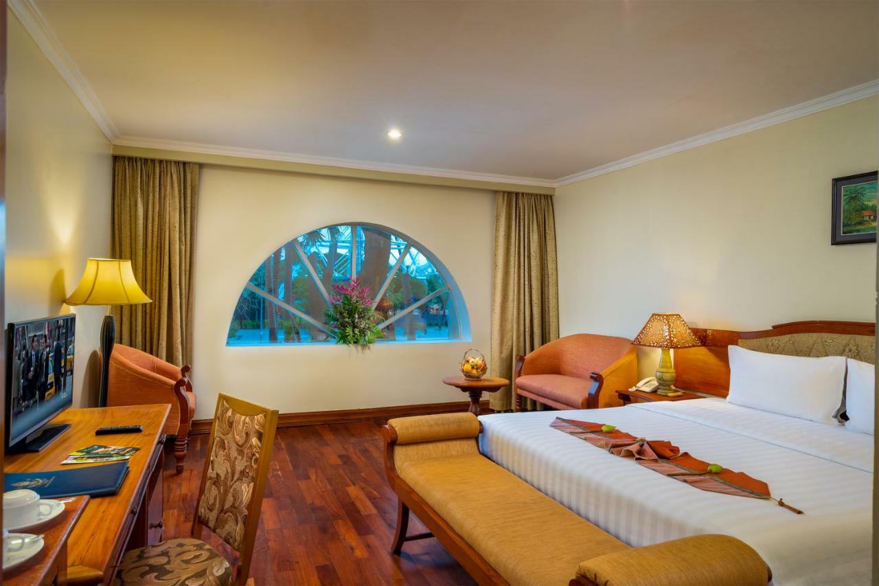 Dragon Royal Angkor Hotel Siem Reap Exterior foto